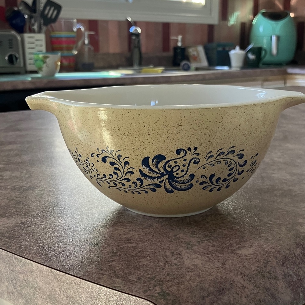 Vintage Pyrex Cinderella Mixing Bowl Heritage Pattern 750 ml